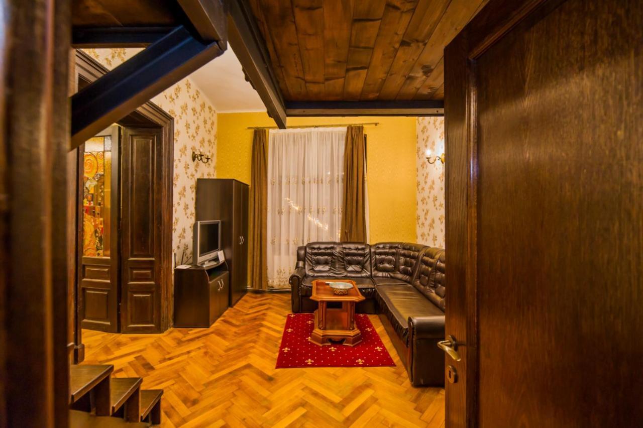 Aristocrat Vintage Apartment ブラショフ エクステリア 写真