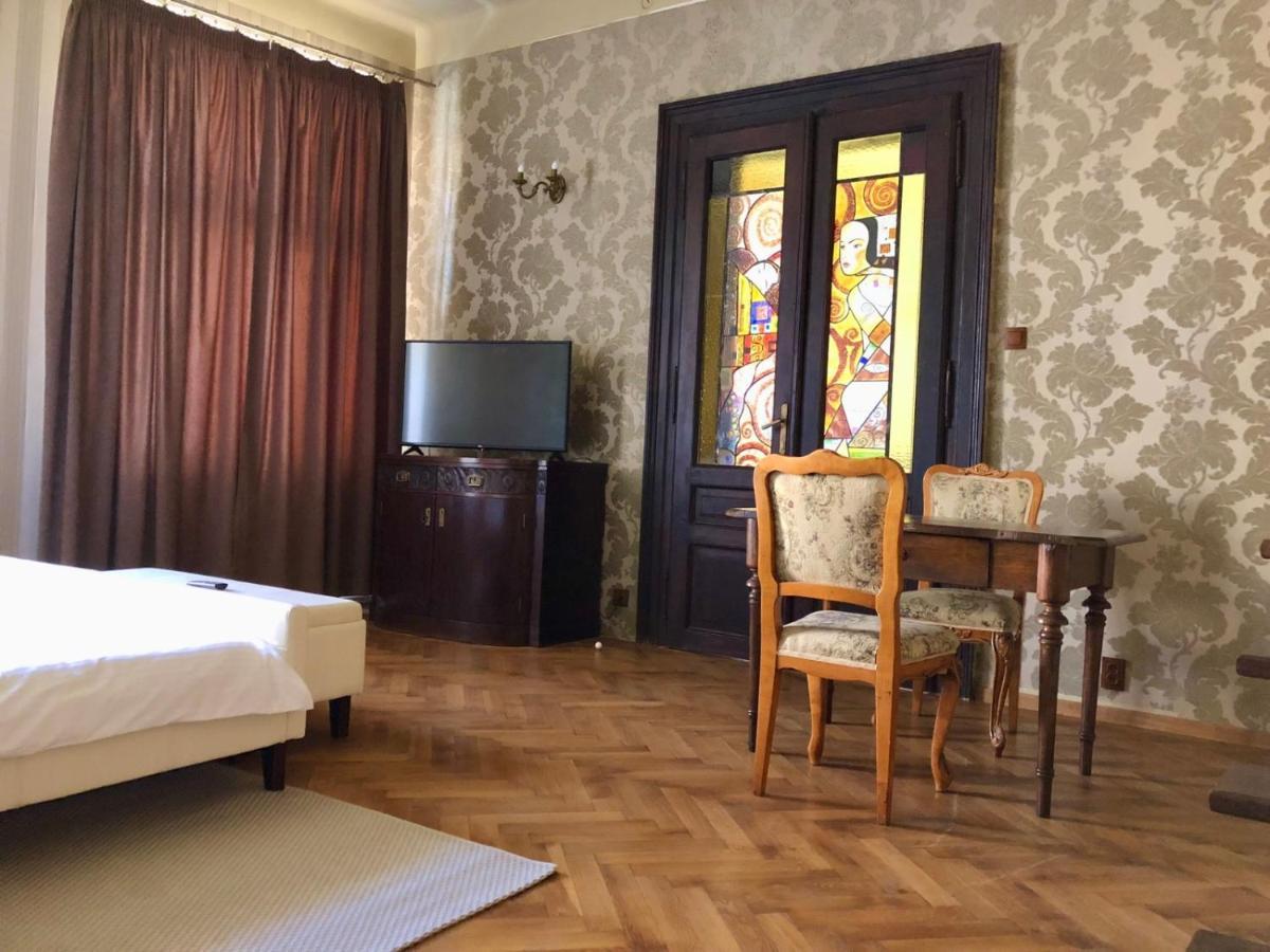 Aristocrat Vintage Apartment ブラショフ エクステリア 写真