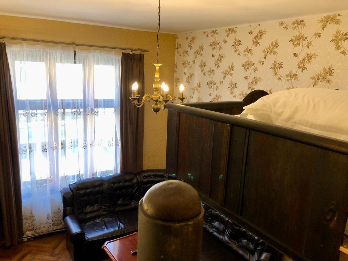 Aristocrat Vintage Apartment ブラショフ エクステリア 写真