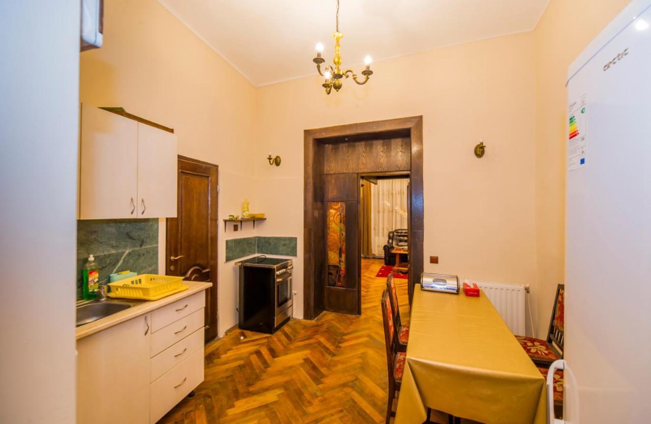 Aristocrat Vintage Apartment ブラショフ エクステリア 写真