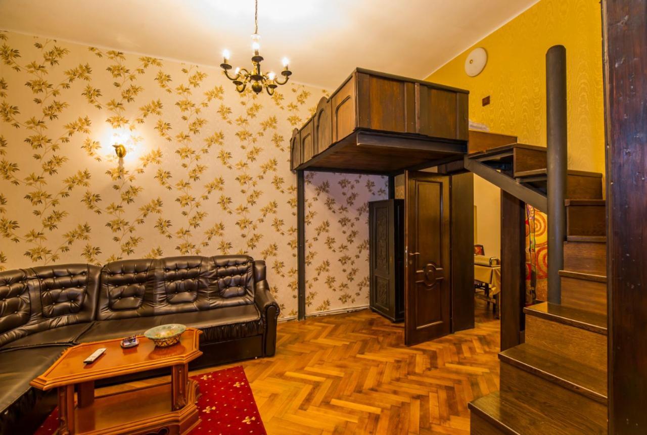 Aristocrat Vintage Apartment ブラショフ エクステリア 写真